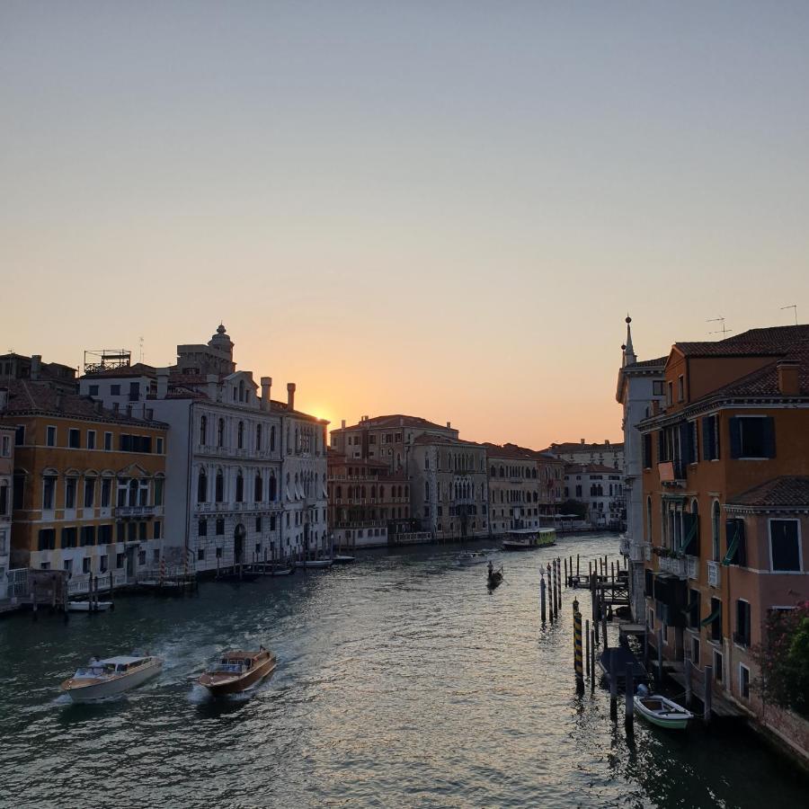 Central Lovely Typical Rooms Rialto Venice Exterior photo